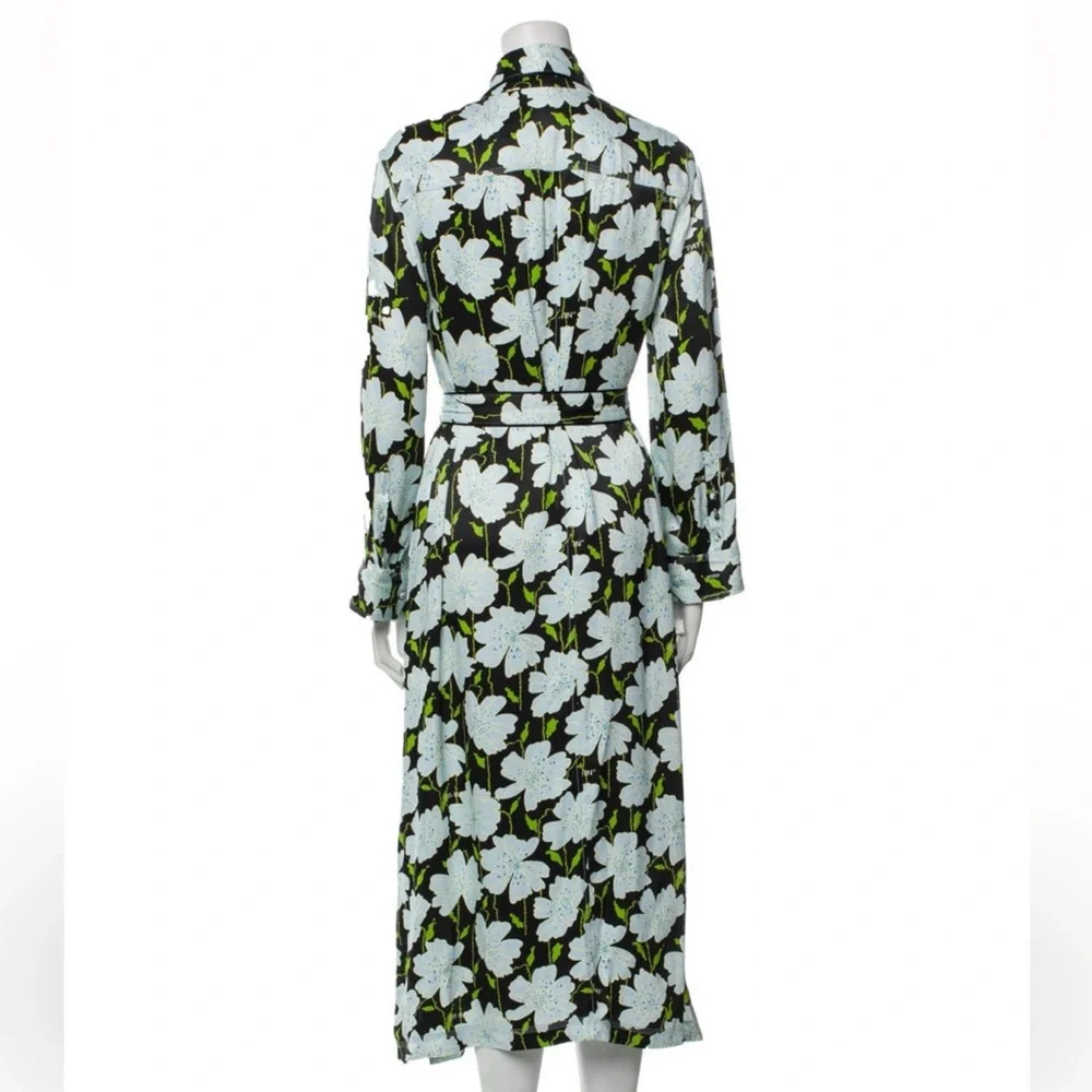 Off-White Floral Robe💎 - Picture 3 of 6